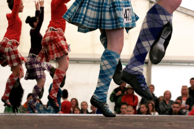 Highland Dancing (via llhgb.com; 2014)